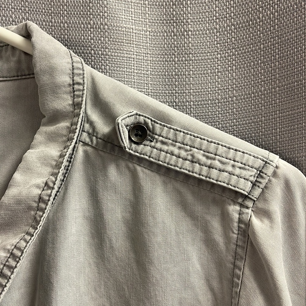 Universal thread gray button down - Picture 4 of 5